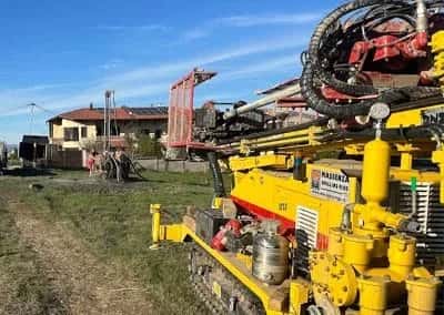 Сондажна машина на верижен ход